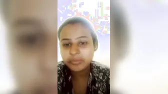 Boudi Exposing Her Huge Melons And Hairy Pussy In Leaked Clip