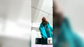 Bhabhi Strips Fully Naked During Late Night Video Call