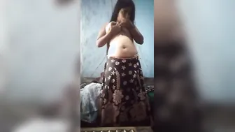 Curvy Desi Babe Showing Off Her Round Ass On Private Camera