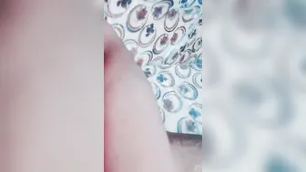 Young Girl Spreading Her Tight Pink Pussy Lips On Camera