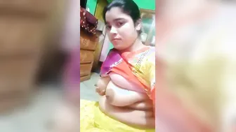 My Chubby Village GF Spreading Wide Showing Me Everything