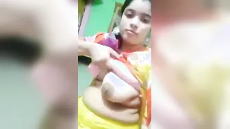 My Chubby Village GF Spreading Wide Showing Me Everything
