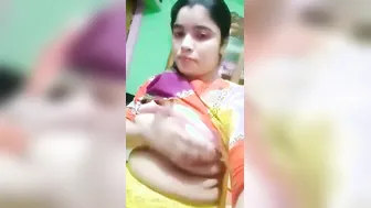 My Chubby Village GF Spreading Wide Showing Me Everything
