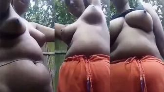 Desi Wife Stripping Naked Outdoors Filming Herself On Phone