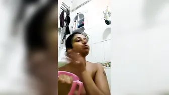 Hot Model Babe Shaving Smooth Pussy For Boyfriend On Camera