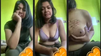 Horny GF Showing Off Her Tits On Steamy Video Call
