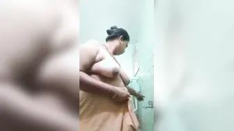 Tamil Aunty Fingering Her Wet Hairy Pussy Alone In Her Bedroom