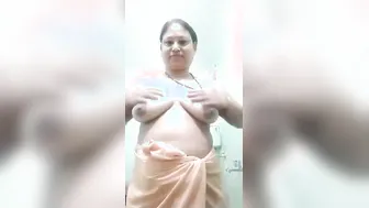 Tamil Aunty Fingering Her Wet Hairy Pussy Alone In Her Bedroom