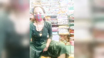 Horny Bhabhi Spreading Her Ass And Pussy Wide Open For The Cam
