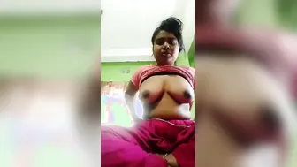 Busty Desi Slut Fingering Her Wet Pussy On Webcam For Me