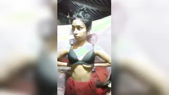 Slim Village Girl Nude Selfie Video Sent To Her Boyfriend