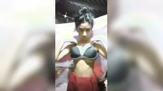 Slim Village Girl Nude Selfie Video Sent To Her Boyfriend