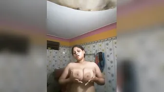 Smoking Hot Bhabhi Exposing Her Massive Tits While Relaxing