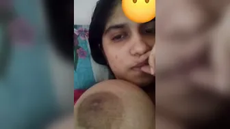 Busty Indian Babe Bouncing Her Big Natural Melons On Call