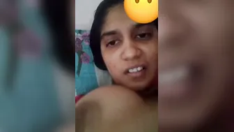 Busty Indian Babe Bouncing Her Big Natural Melons On Call