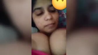 Busty Indian Babe Bouncing Her Big Natural Melons On Call