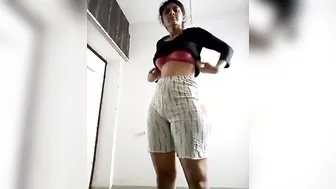 Tall Indian GF Showing Her Massive Natural Boobs On Cam