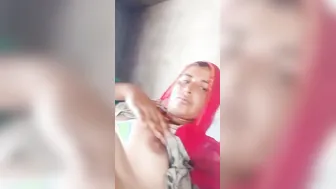 Chubby Bhabhi From Village Spreading Her Mature Pussy On Cam
