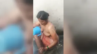 Married Bhabhi Bathing Topless Caught On Hidden Camera