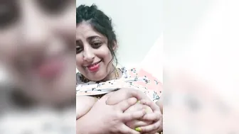 Busty Bhabhi Revealing Her Massive Juicy Boobs On Camera
