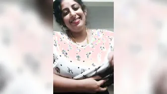Busty Bhabhi Revealing Her Massive Juicy Boobs On Camera