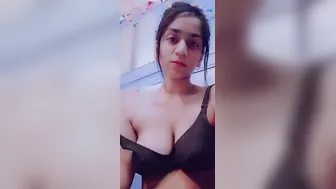 Beautiful Brown Girl Taking Nude Selfies For Her Boyfriend