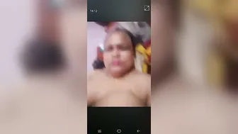 Mature Village Aunty Showing Off Wet Pussy During Video Chat
