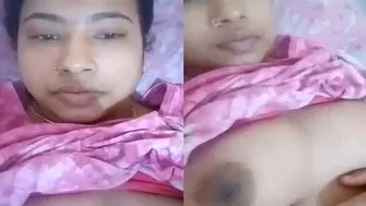 Married Bhabhi Flashing Big Tits For Secret Lover On Video App