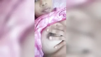 Married Bhabhi Flashing Big Tits For Secret Lover On Video App