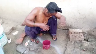 Village Bhabhi Bathing Topless Caught On Hidden Camera