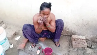 Village Bhabhi Bathing Topless Caught On Hidden Camera