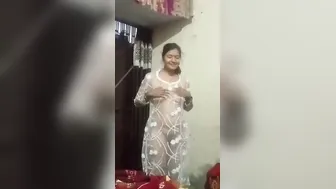Curvy Bhabhi Caught Naked While Hubby Filming Her Body At Home