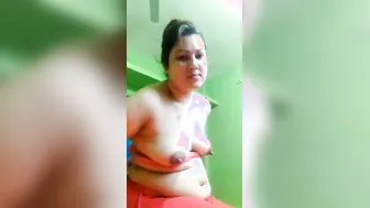 Married Bhabhi Filming Herself Naked Under Her Traditional Dress