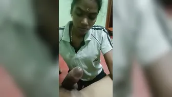 Petite Wife From Tamil Nadu Blowing Her Secret Boyfriend Hard
