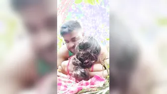 Desi GF Getting Fucked In The Woods Caught On Camera