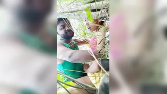 Desi GF Getting Fucked In The Woods Caught On Camera