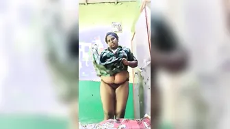 Fatty Babe Exposing Her Naked Body On Selfie Camera For Me