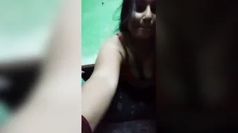 Fatty GF Spreading Her Legs Showing Pussy For Me