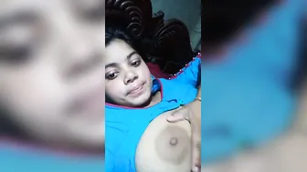 Horny Bengali Housewife Spreading Her Pussy On Video Call
