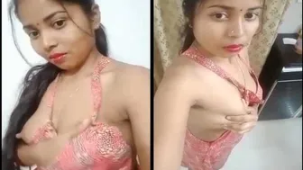 Married Bhabhi Flashing Her Huge Natural Boobs On Webcam Show