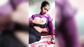 Bangladeshi Slut Fingering Her Wet Pussy Moaning On Camera