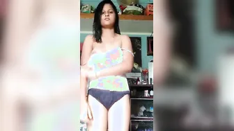 Bengali Milf Pleasuring Her Hairy Pussy With Fingers On Camera