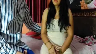 Desi Bhabhi Getting Her Tight Pussy Stretched In Homemade Tape