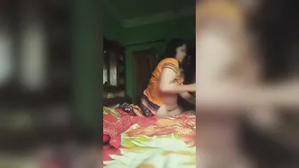 Mature Housewife Sneaking Next Door For Quick Afternoon Sex