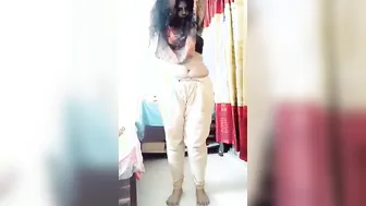 Thick Indian Milf Showing Off Her Curves Completely Naked