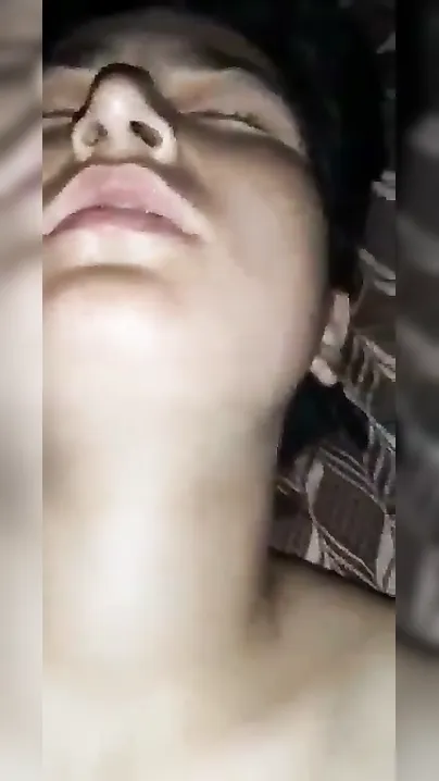 Curvy Pakistani Slut Fucking In Leaked Homemade Sex Tape