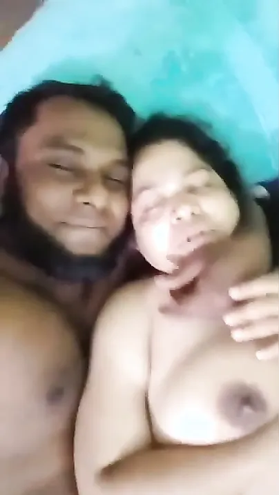 Married Bangladeshi Couple Getting Naked For Private Sex Session