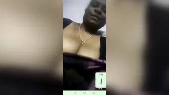 Mature Aunty Flashing Her Big Natural Tits During Naughty Video Call