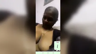 Mature Aunty Flashing Her Big Natural Tits During Naughty Video Call