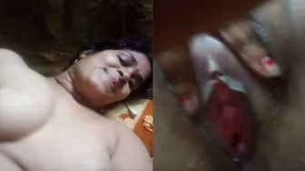 Unsatisfied Bhabhi Fingering Her Mature Pussy Alone In Bedroom